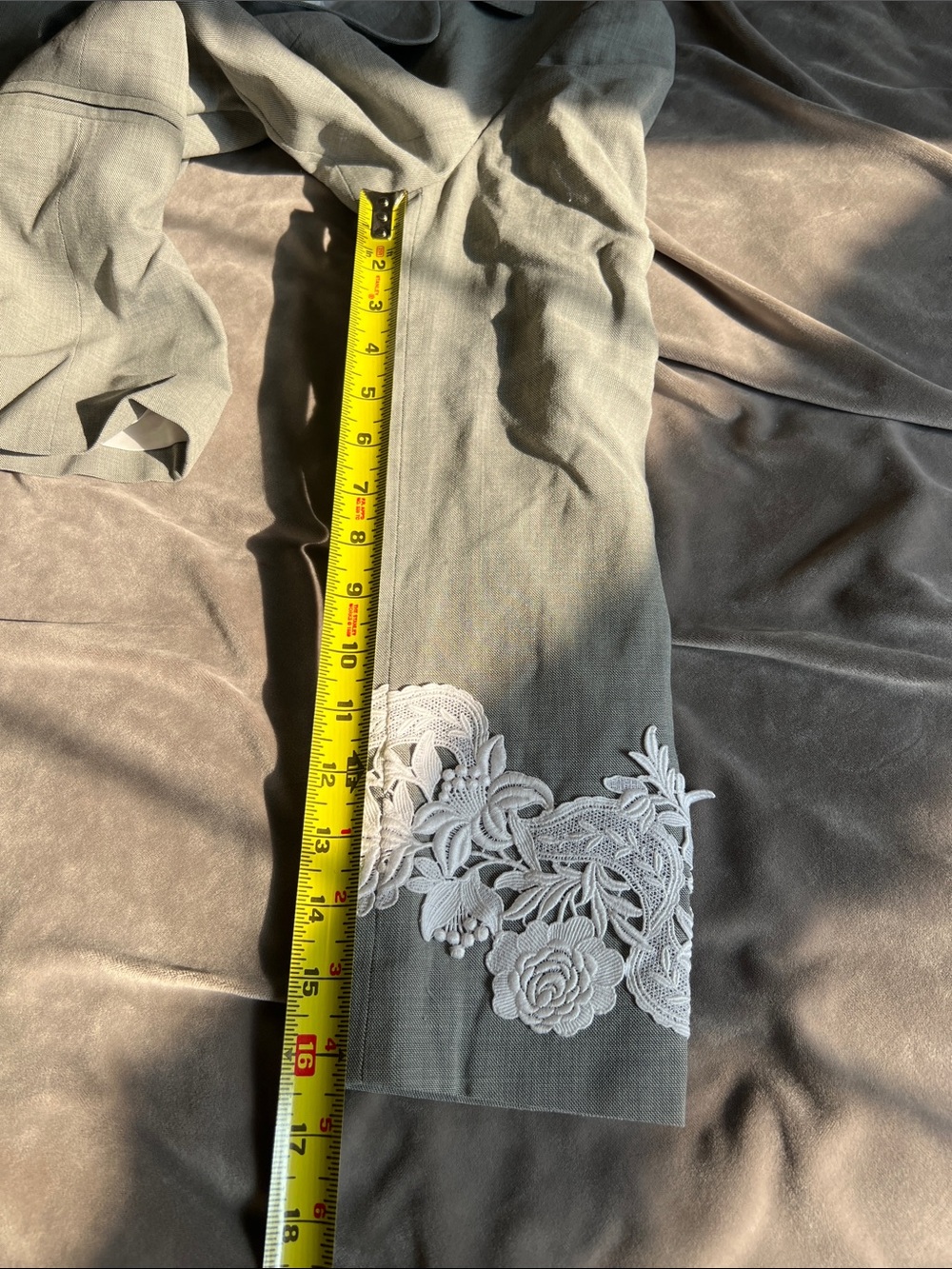 Louis Feraud Gray Blazer with White Lace Trim - Picture 14 of 16